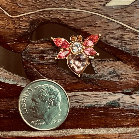 SWAROVSKI PINK & PURPLE WINGED BUG SCATTER LAPEL PIN OR TIE TAC - Picture 4 of 6